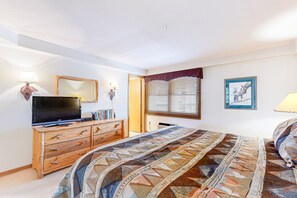 2 chambres, fer et planche à repasser, Wi-Fi, draps fournis