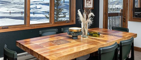 تناول الطعام