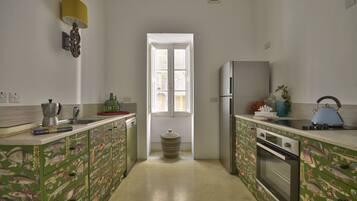 Apartment, 1 Bedroom | Private kitchen