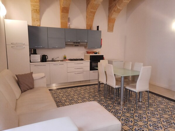 Apartment, 1 Bedroom | Private kitchen - AnBoB - Casa Rooms (Valletta)