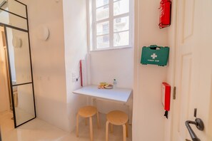 Alloggio su due livelli, 1 camera da letto | Pasti in camera