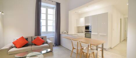 Apartment, 2 Bedrooms | Living area