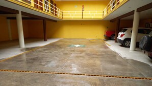 Ubetjent parkering (inkludert)
