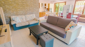 TV - Colombare Suite - Two Bedroom Apartment, Sleeps 3 (Sirmione)