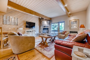 Televisio, takka, DVD-soitin