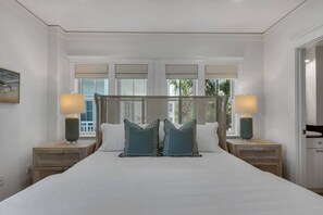 3 Schlafzimmer, Schreibtisch, Bügeleisen/Bügelbrett, Reisekinderbett