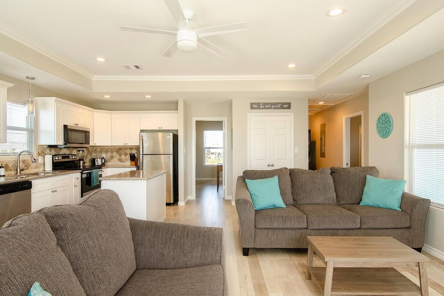 Smart TV, DVD player