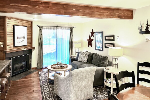 Televisio, takka, DVD-soitin