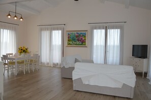 Flat-screen TV - "Villa Jenny " with swimming pool and WI-FI (Castagneto Carducci)