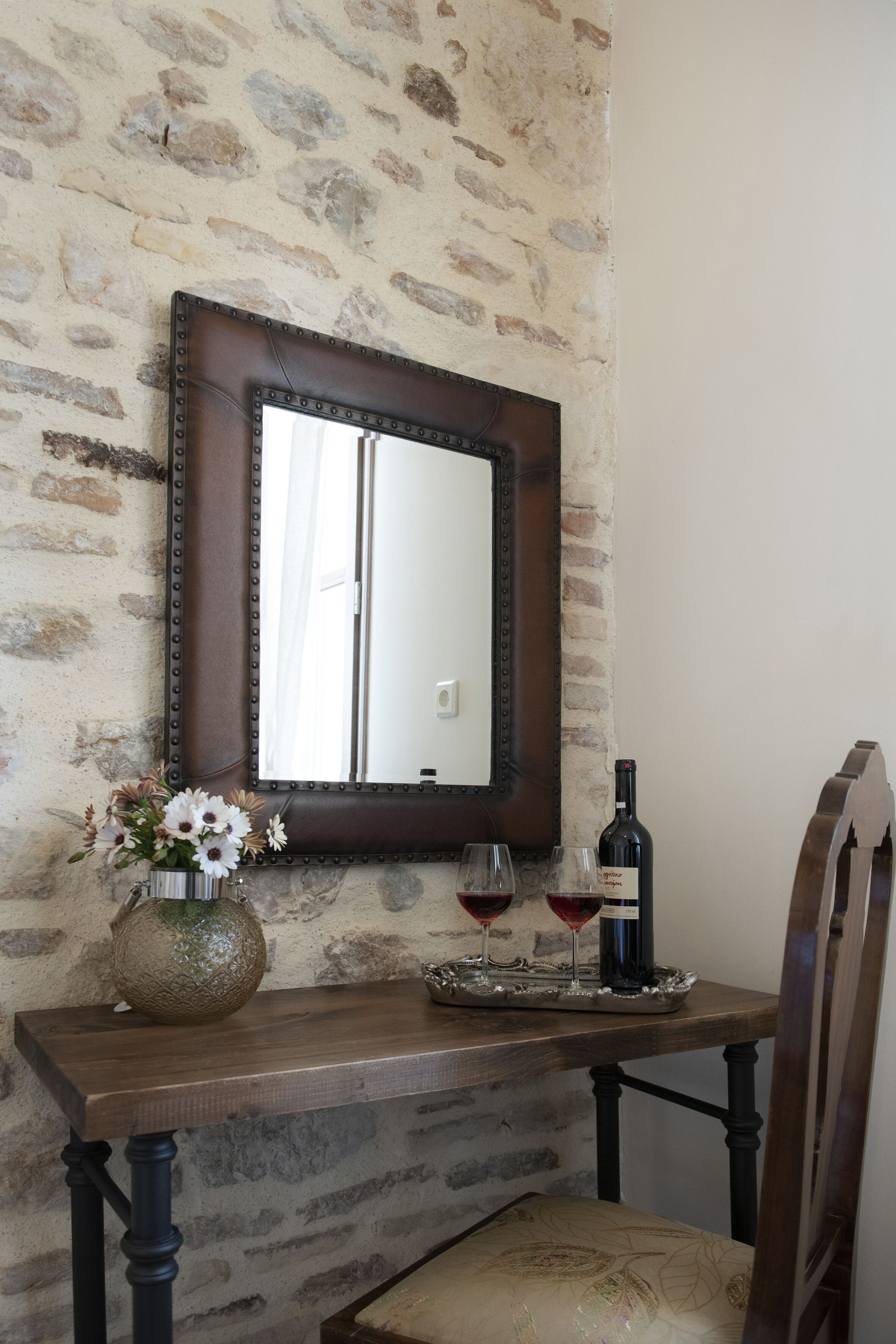 Deluxe Double Room | Living area | Flat-screen TV