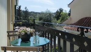 Deluxe Double Room | Balcony - Beautiful City Suites (Athens)