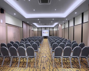 Meeting facility - Quest Prime Cikarang by Aston (Cikarang)