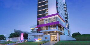 Unclassified image, 2 of 17, button - Quest Prime Cikarang by Aston (Cikarang)