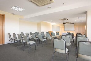Meeting facility - Golden Tulip Macae (Macaé)
