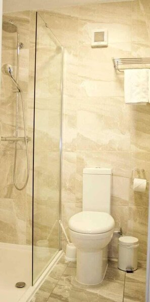 Bathroom - Cityspace Borough Hotel (London)