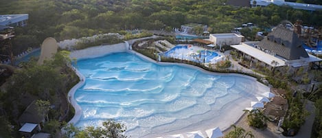 Innenpool, Außenpool