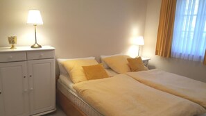 1 bedroom, iron/ironing board