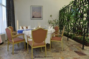 Tempat makan