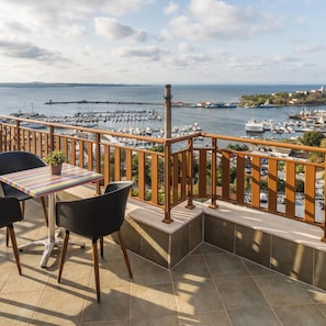 Outdoor dining - Hotel Kalithea (Sozopol)