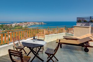 Outdoor dining - Hotel Kalithea (Sozopol)