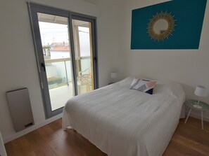1 bedroom - Arcachon: T2 Cabine Rénové à 2 Pas de la Plage et du Centre avec Balcon (Arcachon)