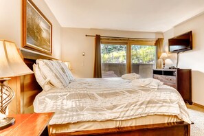 2 makuuhuonetta, silitysrauta/-lauta, internet, vuodevaatteet