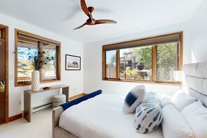 4 habitaciones, tabla de planchar con plancha, wifi y ropa de cama