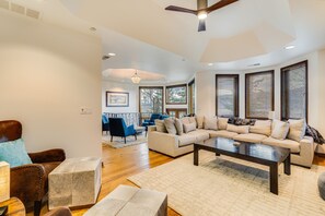 TV, fireplace, Netflix, streaming services