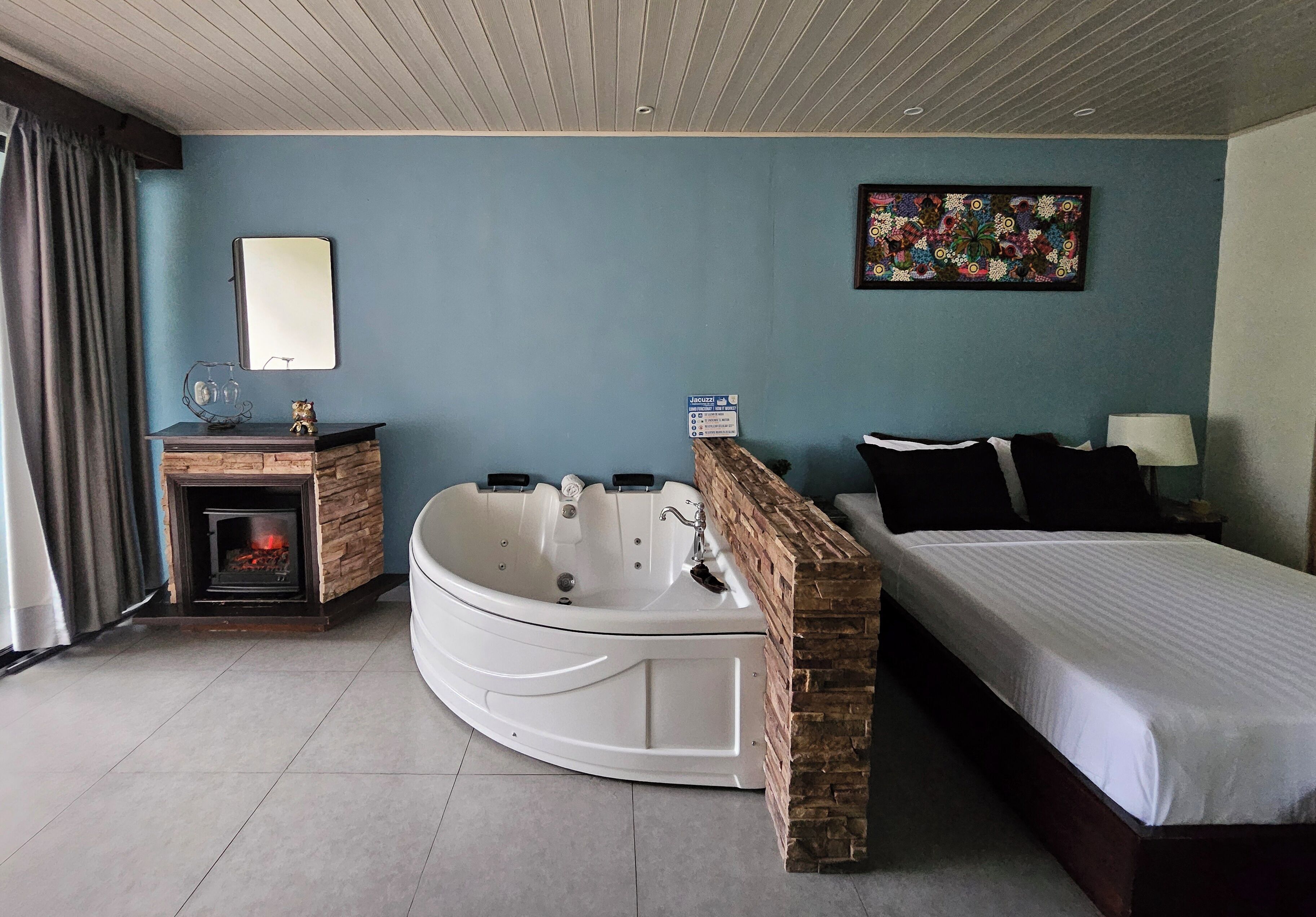 Suite con Jacuzzi y vista al volcan | Courtyard view
