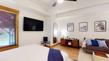 Iron/ironing board, WiFi, bed sheets, wheelchair access