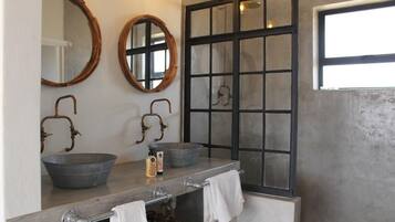 Suite | Bathroom sink