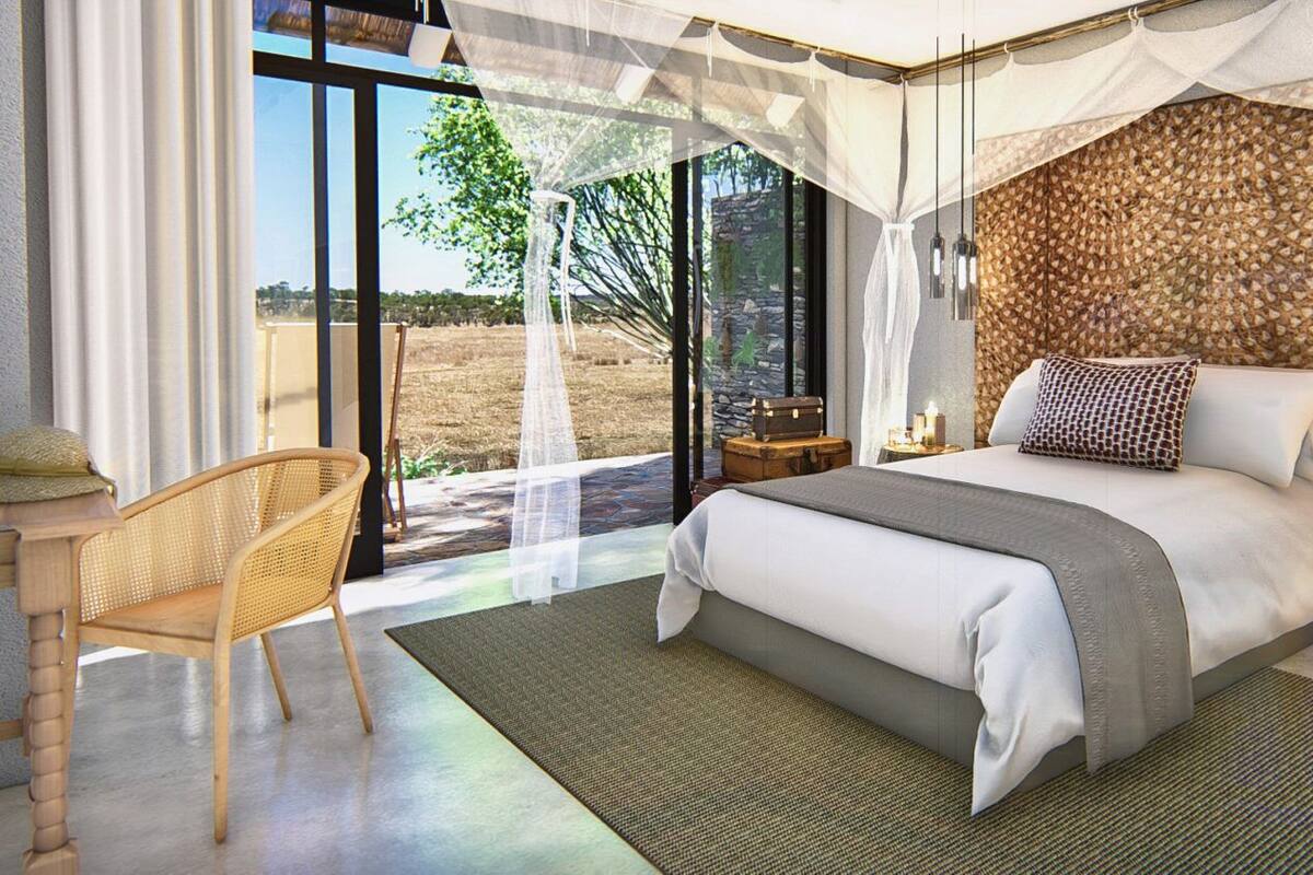 Suite | 1 bedroom, desk, iron/ironing board (on request), bed sheets