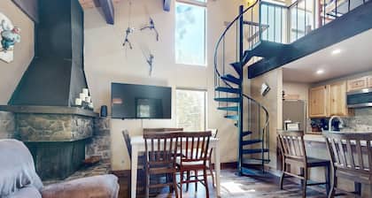 Luxe All-Season Escape | Pool, Sauna, Tennis | Near Kings Beach & Ski Resorts