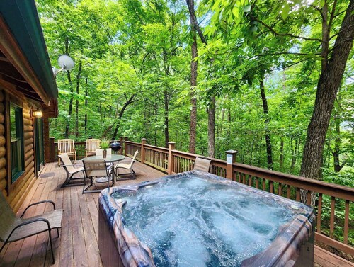 Secluded Getaway with Private Hot Tub!