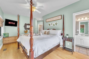 7 Schlafzimmer, Schreibtisch, Reisekinderbett, WLAN
