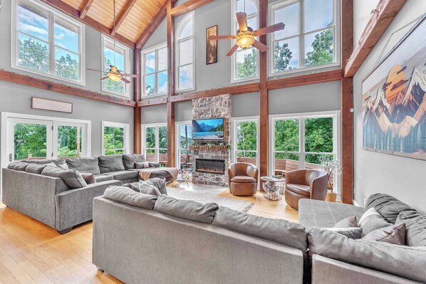 TV, fireplace, offices