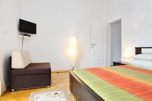 1 bedroom, iron/ironing board, WiFi - Holiday apartment for five people with a balcony (Karin)