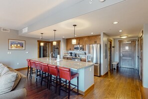 Interior - Beautifully decorated luxury condo with shared hot tubs, pool, fitness, & more (Steamboat Springs)