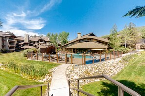 Exterior - Beautiful condo w/shared pools, hot tubs, & ski shuttle + private washer/dryer (Steamboat Springs)
