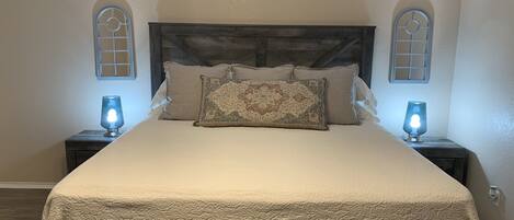 3 bedrooms, iron/ironing board, WiFi, bed sheets