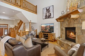 TV, caminetto, lettore DVD