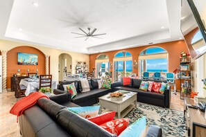 Smart TV, fireplace, video games, DVD player - Del Mar al Cielo: Luxury Beachfront Estate ON the Beach! w/elevator+pool! (Stuart)