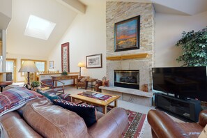 TV, fireplace, DVD player, stereo
