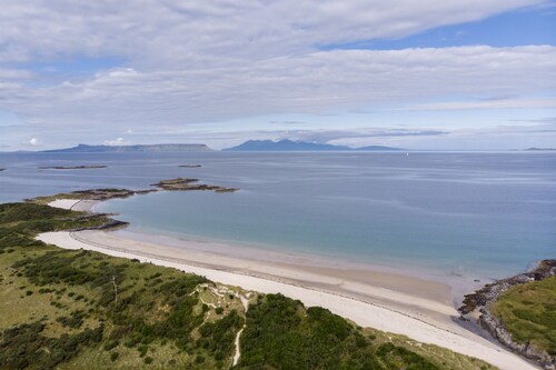 Private holiday lodge with fabulous views "over the sea to Skye"