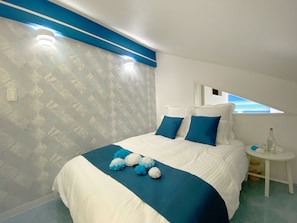 Condo (Tall House 2, with Loft) | Free WiFi, bed sheets - Chatan Tall House (Chatan)