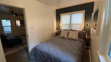 3 bedrooms, in-room safe, iron/ironing board, travel crib