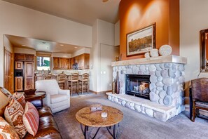 TV, fireplace, DVD player, books