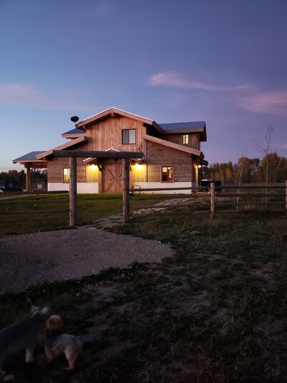 Country style guest house with Teton views 