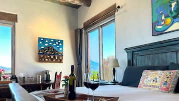 1 bedroom, in-room safe, desk, iron/ironing board