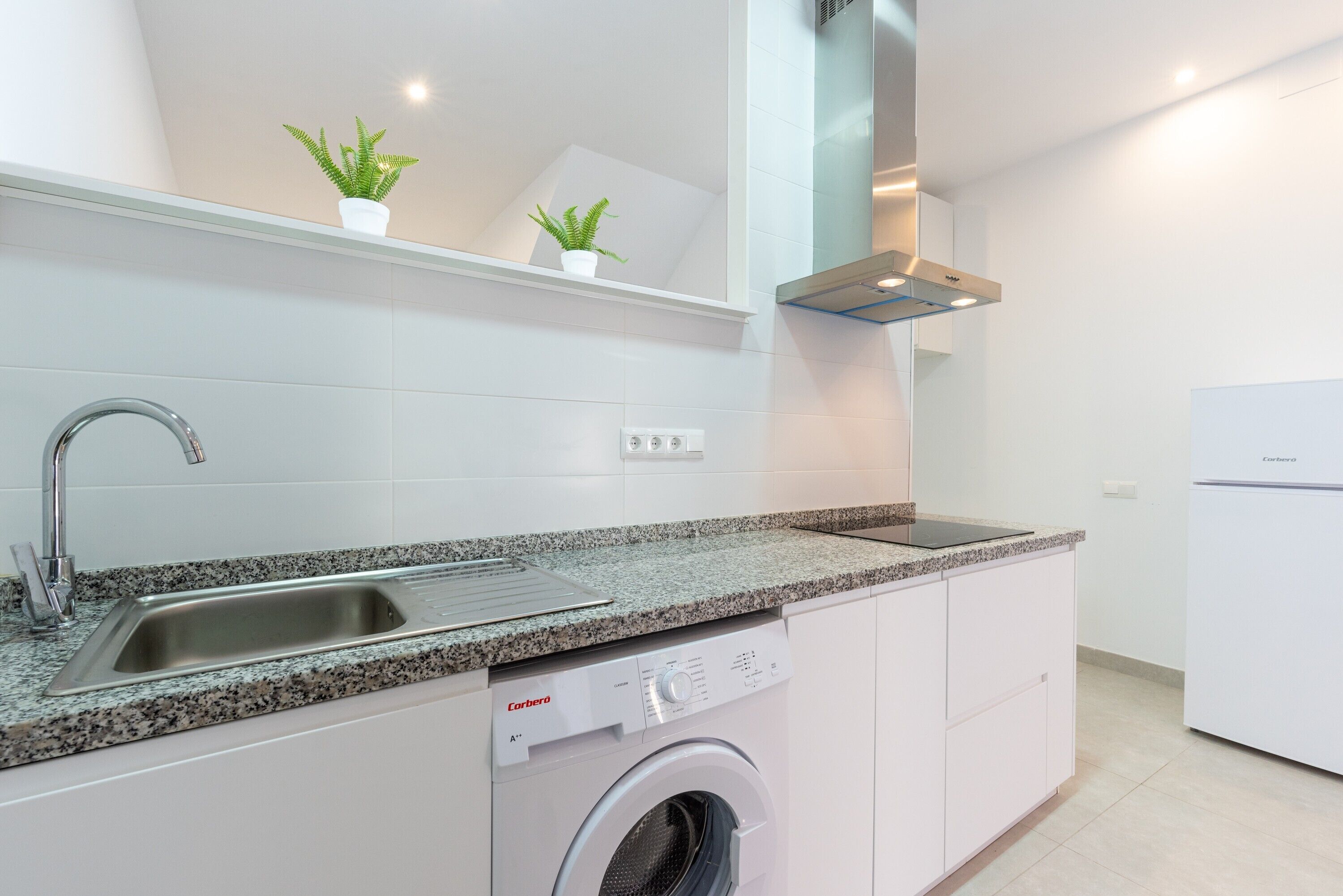 雪櫃、爐具、咖啡機/沖茶器、多士爐